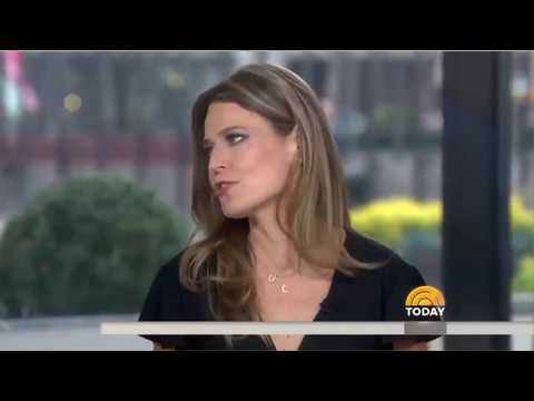 Pope Francis: Thou shalt not take out thy cellphone in church