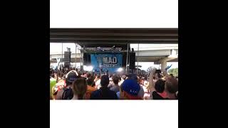 Jack Ü (Diplo &amp; Skrillex) &amp; Snails - Holla Out (VIP Version) [Live]