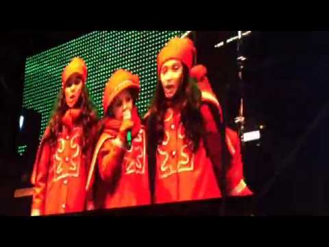 Ilinca Nita feat  Luca Iorgu Piata Constitutiei Concert LIVE Craciun dec 2016