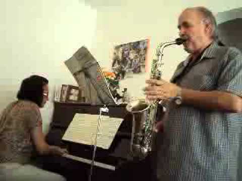 download lagu mp3 mp4 Largo Saxophone, download lagu Largo Saxophone gratis, unduh video klip Largo Saxophone