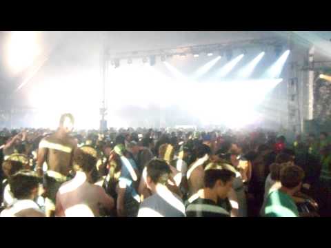 Murdock dropping 'Masoombo Bass - New York (Submatik Remix)' @ Dour