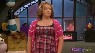 Sam rapping behind the scenes of icarly