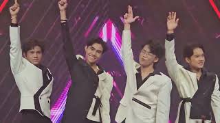 Download lagu Pengemis Cinta ~ D'Squad Live at Mega Konser ThrowBack 01 April 2026 mp3