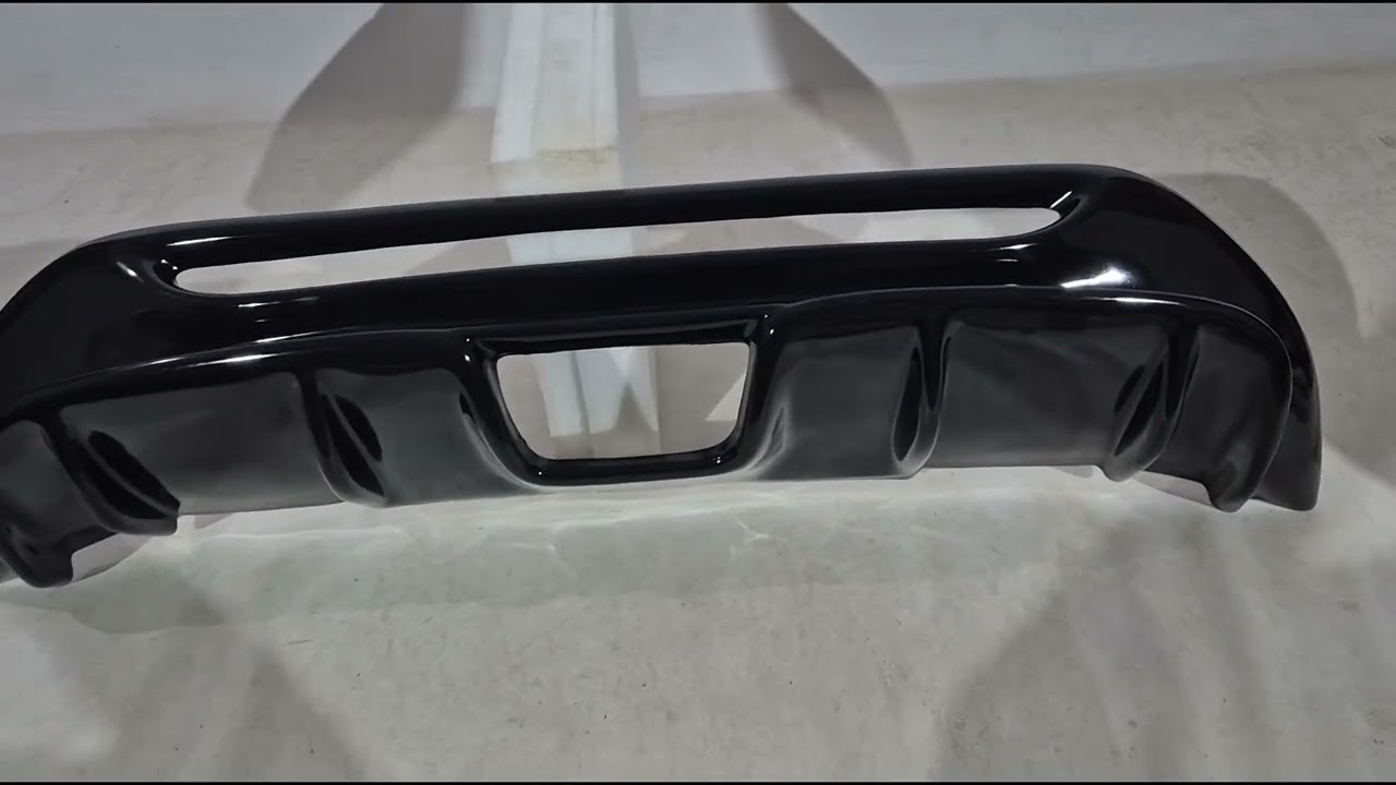 Ford Fiesta 2008–2017 Achterdiffuser DPT 2008-2012, HB, hoogglans zwart Video 1