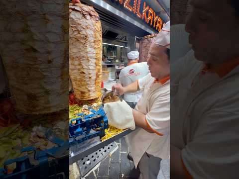 Turkish Man makes Fresh & Hot Chicken Shawarma #donerkebab #istanbul #streetfood