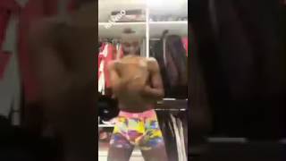 Riky Rick Dancing To Culoe De Song - Rambo