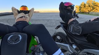 2 biker girls 1 brain cell