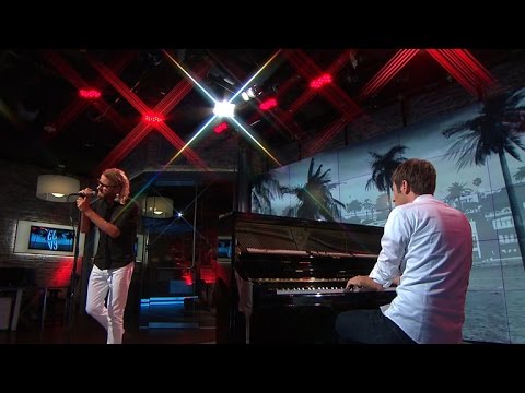 Saturday Sessions: EL VY performs "Need a Friend"