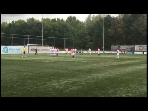 Vrije trap van Bram de Groen voor v.v.  Klundert 3 tegen DVO 3