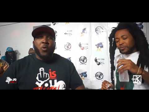 Mike Mike vs Gadafie