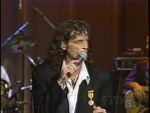 download lagu mp3 mp4 Bj Thomas Back Against The Wall, download lagu Bj Thomas Back Against The Wall gratis, unduh video klip Bj Thomas Back Against The Wall