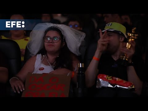 Brasileños celebran el primer Óscar de su historia como un Mundial de fútbol