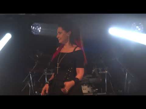 Lucie Bílá a Arakain - Metalománie