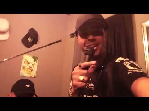 Conexão Do Morro ensaiando a música VIVER NO QUETO VICHIII