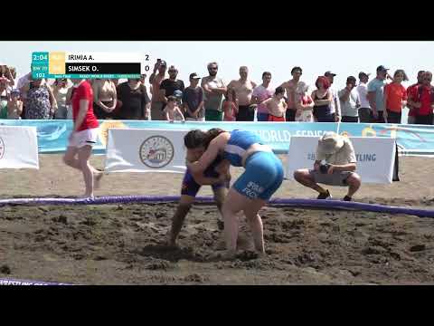 1/2 Women's BW - 70 kg: A. IRIMIA (ROU) v. O. SIMSEK (TUR)