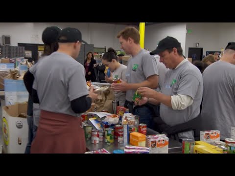 Volunteering at the Los Angeles Regional Food Bank