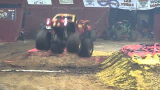 MONSTER JAM 2013 NASHVILLE GRINDER,GRAVE DIGGER,IRON MAN,WAR WIZARD,ZOMBIE,BLUE THUNDER,PROWLER
