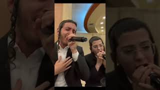 בחור הפלא בנצי קלצקין עם שמוליק סוכות מקהלת נשמה באולמי בית ישראל (ווקאלי)