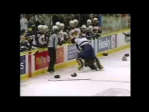 2004: Thrashers-Oilers - Line Brawl