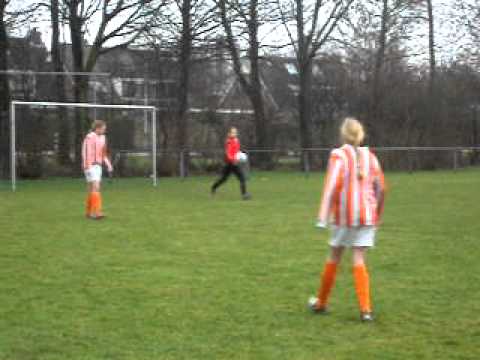 FC Zoetermeer Meiden D10M uit tegen Kickers'69 op 260211