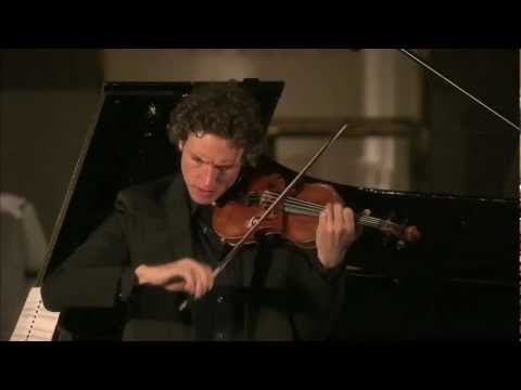 Tim Fain plays Philip Glass' 