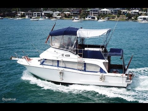 Cheoy Lee 30 Flybridge Cruiser - Walkthrough