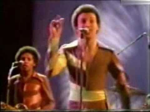 Heatwave - Ain't No Half Steppin' - LIVE