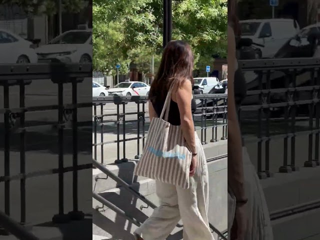 Vídeo relacionado con Bridgerton An Expert In The Art Of Swoon Bolsa Tote Reutilizable para Compras y Viaje, Blanco
