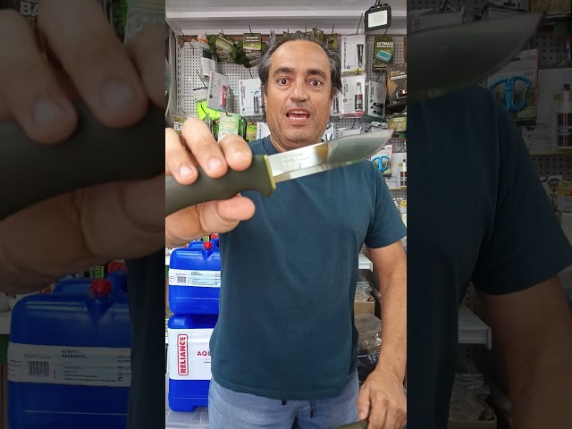 Vídeo relacionado con Xforst Cuchillo CRB - Gran Cuchillo de Caza, Cuchillo de Supervivencia para Exteriores de 39,5 cm de Longitud Total, Mango de Plástico y Funda de Almacenamiento de Tela Oxford