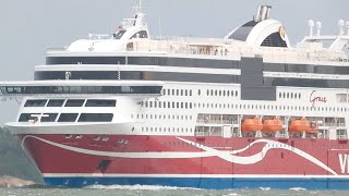 Cruise ferry Viking Grace in strong wind | Viking Line