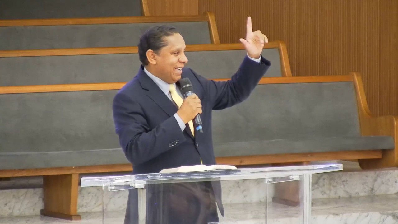 Finos trajes - Pr. Luís Gonçalves