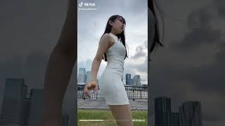 美女・・くびれがたまらない・・・