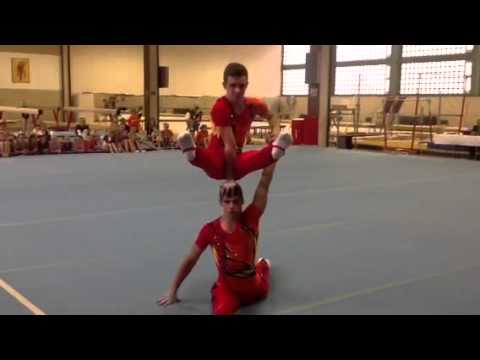 MP JUN1-BALANCE Max,Jonas