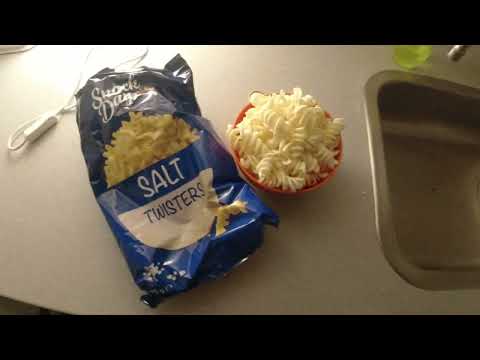 MongoTV_11575 - Del 2 - SPISER SKÅL CHIPS TIRSDAG AFTEN EN FLOT SOLRIG FORÅRSDAG 2023