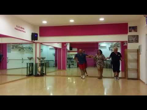 Balli di gruppo 2017 - Tarantella Marinella - Balli & Animazione Mirko Luisa Ciccio