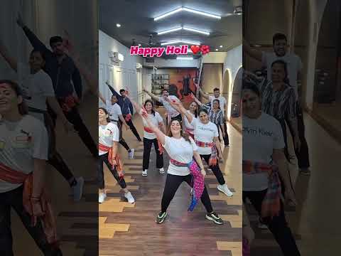 Holi vibes with dance #gym #dance #holi #vibes #shorts #viral #trending #life #fun