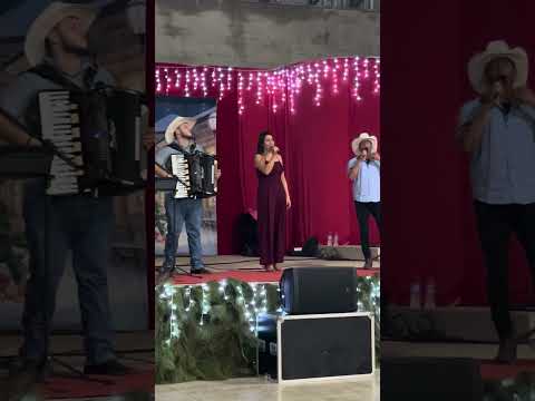 Uma Prefeita povo, como o povo que ela representa. Assim somos Gameleira de Goiás