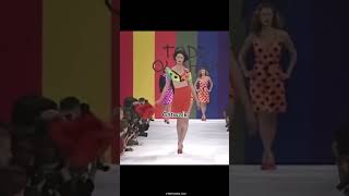 Download lagu Catwalk vs horse walk #model #runway #fashion #runwaymodel #edit mp3