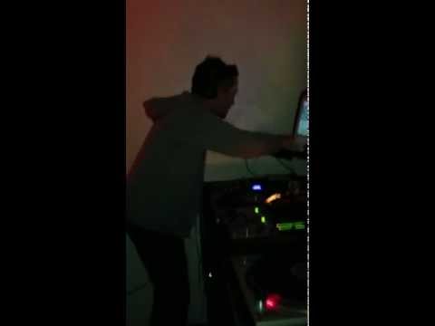 Youthman - Under Pressure Sound System Pt.1@4 Elements - 25.04.12