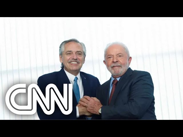 Lula chega à Argentina para 1ª viagem internacional