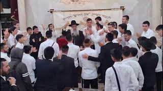 הרב ישי פרי שליט״א -אשרי הדור – ששר עם רבו 🎶📖