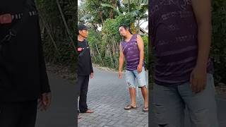 Download lagu thugs make mistake of extorting powerful people #shorts mp3