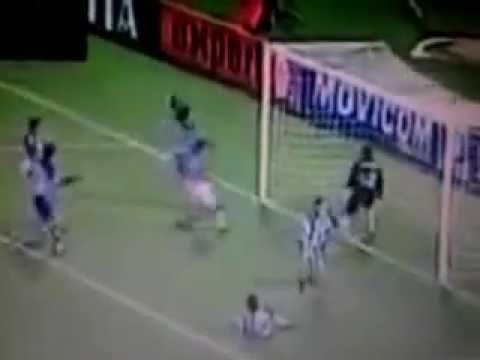 Goles de Gaby Loeschbor en Racing campeon 2001