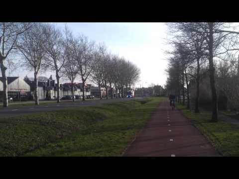 Prio 1 brandweer enkhuizen 10-4632 met spoed naar buitenbrand in lutjebroek