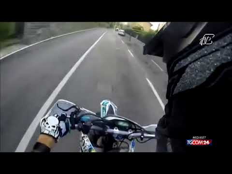 Como, scappa dalla polizia in moto ma pubblica il video  denunciato e via 117 punti