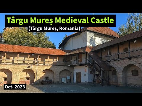 Visiting the Târgu Mureș Medieval Castle (@ Târgu Mureș, Romania). Oct. 2023