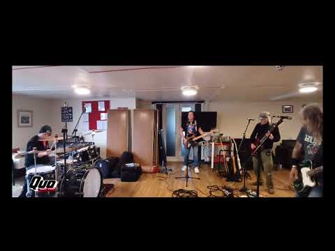 Quo Connection Softer Ride rehearsal