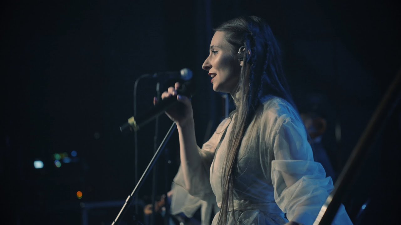 Barbora Mochowa - Wait for Life (Live at the Palác Akropolis)