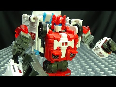 Yes-Model KO Upscaled HIMED (First Aid): EmGo's Transformers Reviews N' Stuff