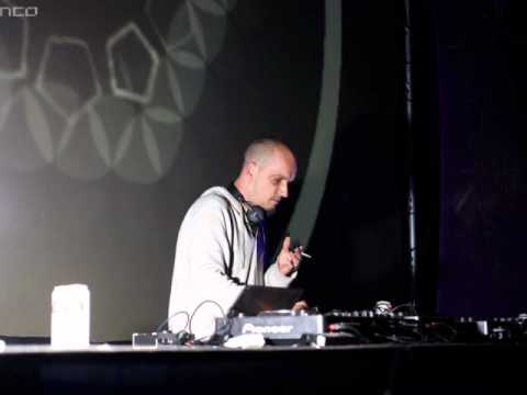 Aes Dana - Live @ Sky Gravity 2009
